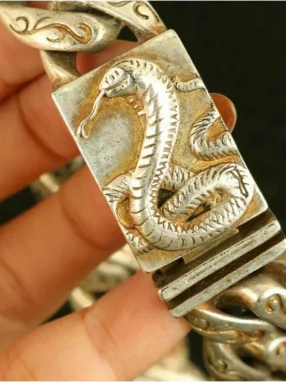 Men's Silver-Tone Serpent Link Bracelet - Sculpted Chain Design